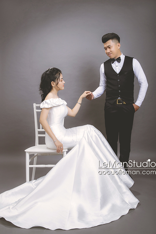 Để có một bộ ảnh cưới phong cách Hàn Quốc, bạn nên tham gia vào studio chụp ảnh cưới chuyên nghiệp với đội ngũ nhiếp ảnh viên tâm huyết. Những bức hình sẽ mang lại cho bạn cảm giác vô cùng thú vị và đầy bất ngờ.