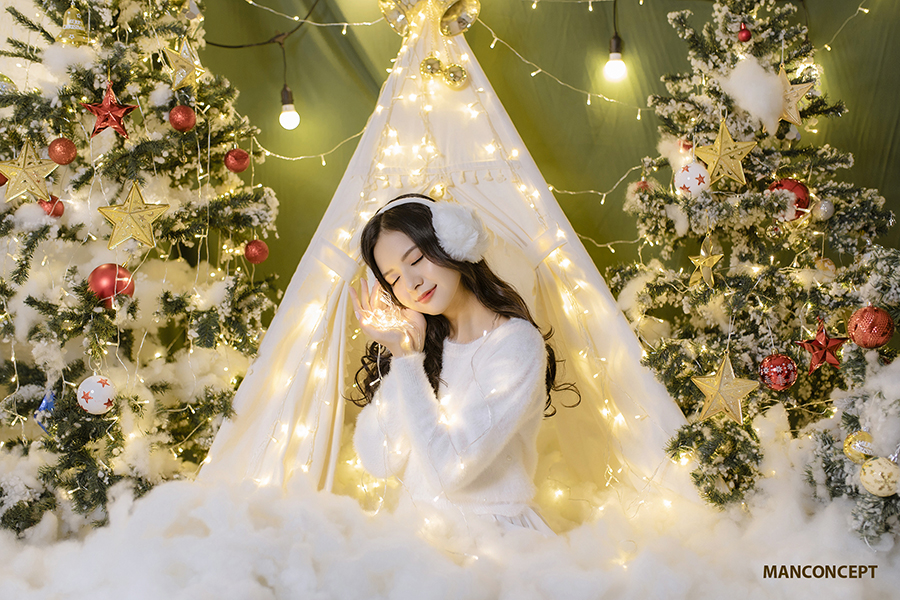 Với áo cưới Lê Mẫn, bạn sẽ có buổi chụp ảnh Noel đẹp và ý nghĩa tại TP HCM. Chụp ảnh Noel TP HCM với cả gia đình sẽ tạo ra những kỷ niệm khó quên và đầy ý nghĩa cho mọi người.